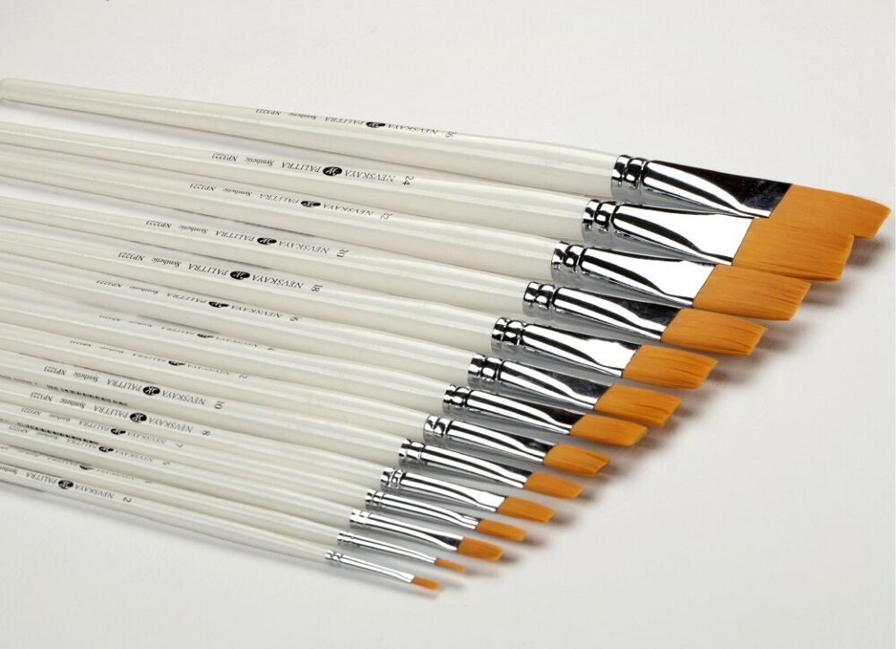 0000000000000 Pensulă plată sintetică "Nevskaya Palitra", cu maner lung.3223